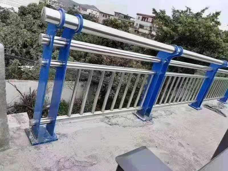 不銹鋼復合管護欄